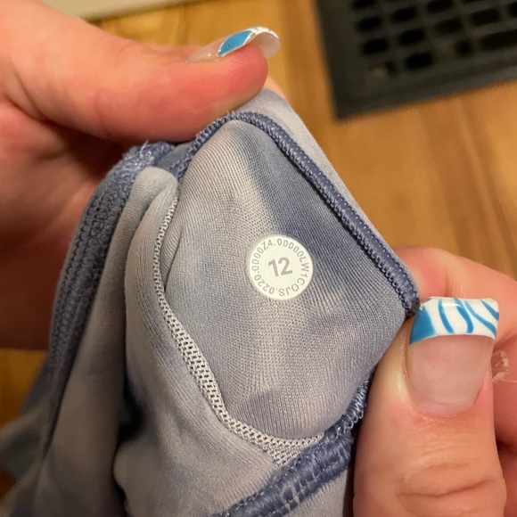 Lululemon align tank size 12 - Picture 6 of 7